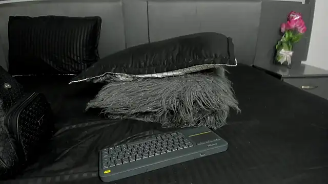 Jessica_Boyer live sex cam