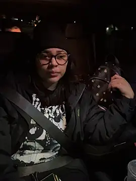 KittyTatts live sex cam