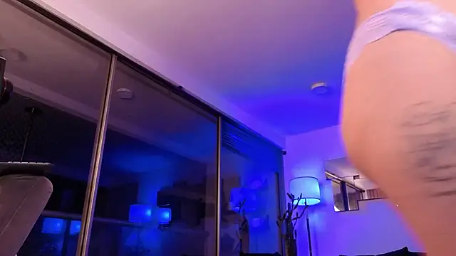 mandi4pole_ live sex cam