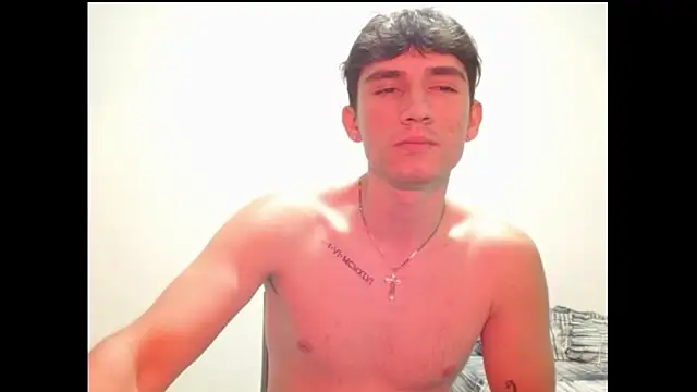 ChicoMaloFfF live sex cam