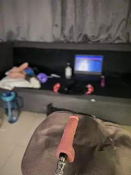 MerlyG's cam snapshot