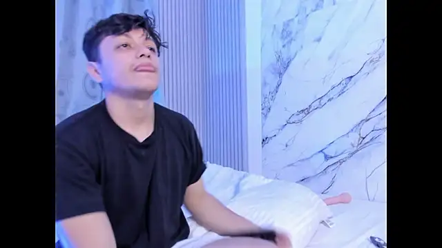 RaiderandRoxie1's cam snapshot