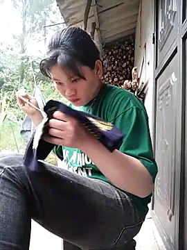 Baby_flower_1's cam snapshot