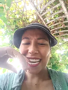 2HotAsain4u's cam snapshot