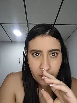 mialorents's cam snapshot