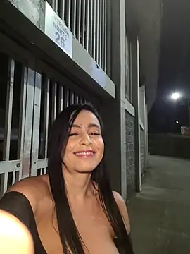 _kathaLopez_'s cam snapshot