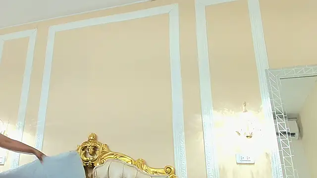 MayaBaker's cam snapshot