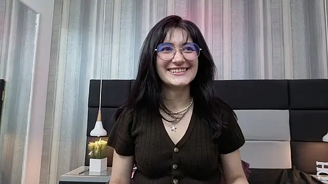 AlessandraLB's cam snapshot