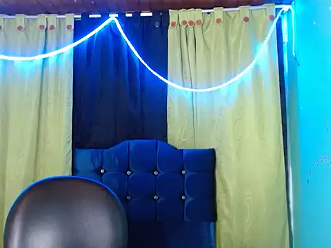 Violettadreams's cam snapshot