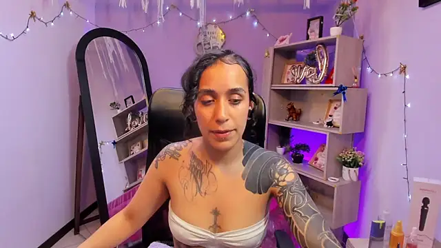 StaceyLeee's cam snapshot