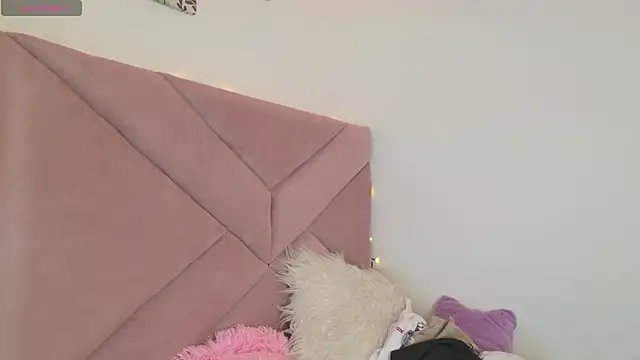 eva_sin18 live sex cam