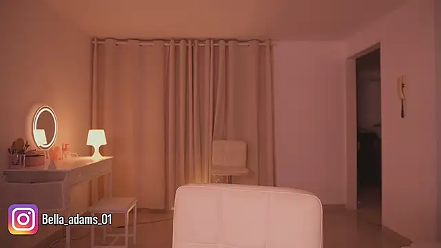 bella_adams_ live sex cam