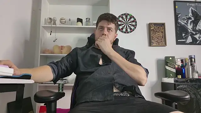 aaronlegend_ live sex cam