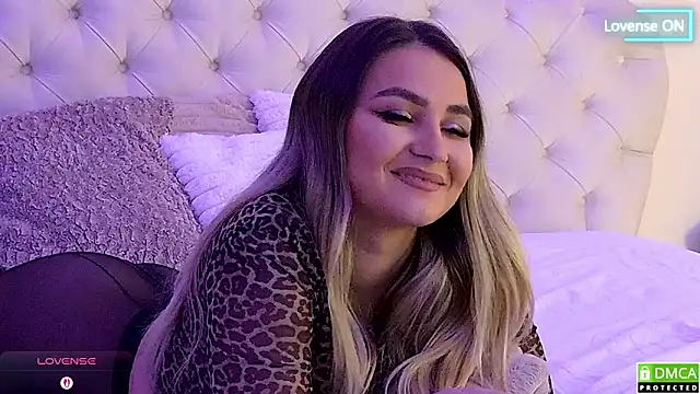 AniaKarenina's cam snapshot