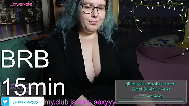 JannetPie's cam snapshot