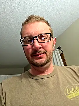 MrMechanic38 live sex cam