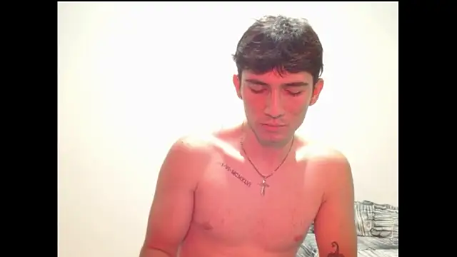 ChicoMaloFfF live sex cam