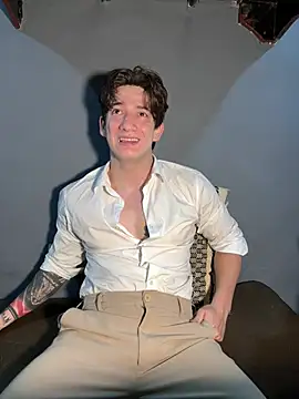 AteneoJr live sex cam