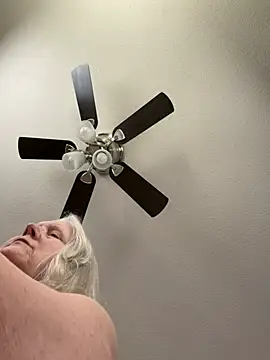 Kaitlyn_Winters live sex cam