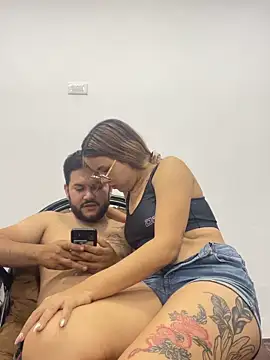 coupleyys live sex cam