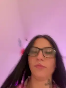 Veronicaa_lodge1's cam snapshot