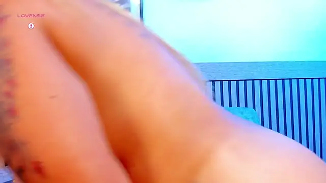 Alison_rous_'s cam snapshot