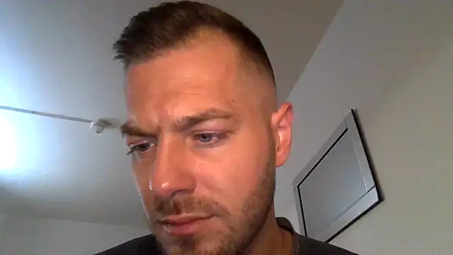 cheekycherryx's cam snapshot