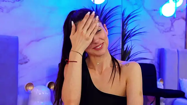 EllyLynn live sex cam