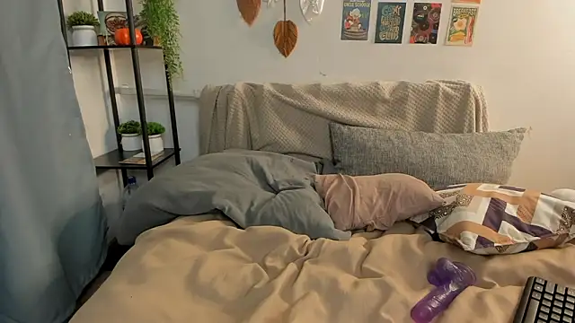 AvenGlow live sex cam