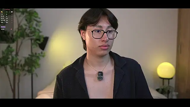 SrLuis18 live sex cam