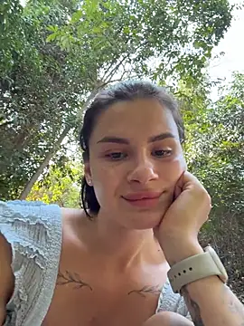 MiraReach live sex cam