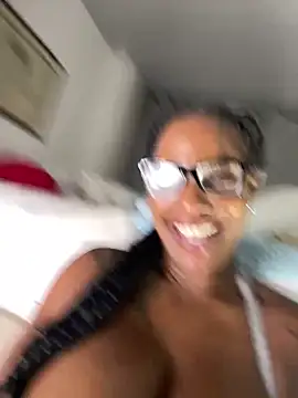 Bustykeyla live sex cam