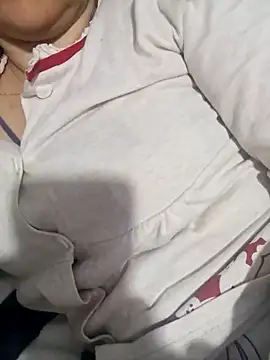 Rouzalinda_1's cam snapshot