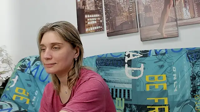 Tenderly_Sophie's cam snapshot