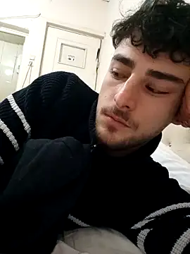 Yasinyasin7 live sex cam