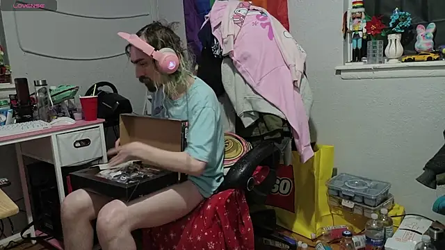 tallnerdyguy live sex cam