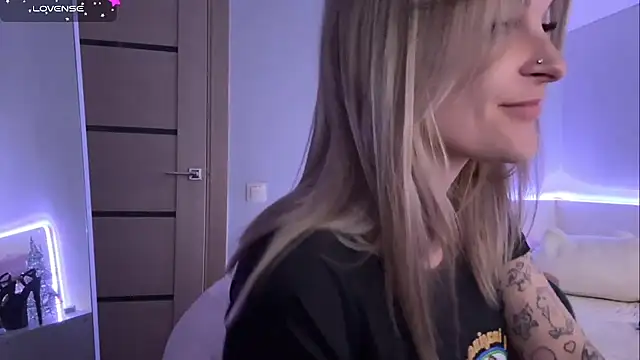 SashaRock's cam snapshot