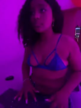 canelaa_sweet5's cam snapshot