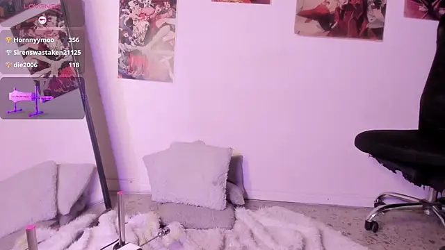 Luna-Chann live sex cam