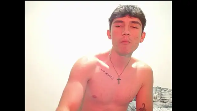 ChicoMaloFfF live sex cam