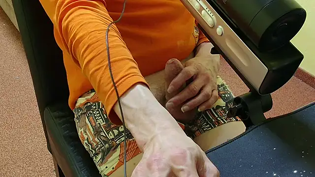 k74robert's cam snapshot