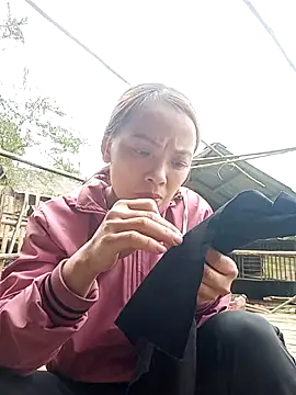 Andrea-688 live sex cam