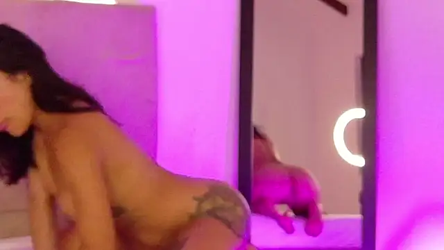 AlexLamunequita live sex cam