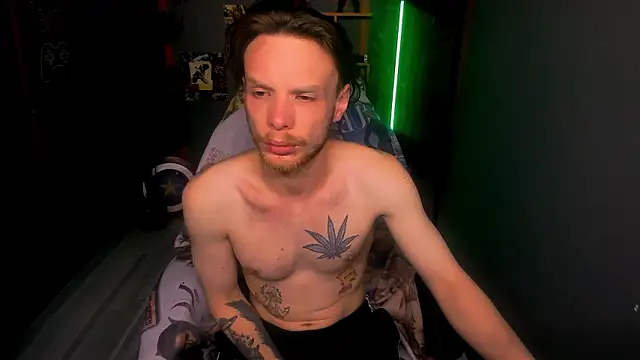 LandonMalone live sex cam