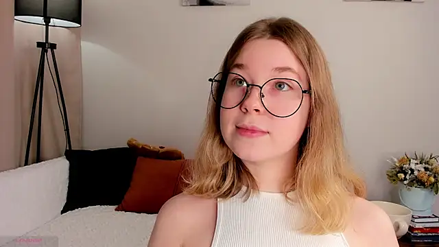 MaraaSwan's cam snapshot