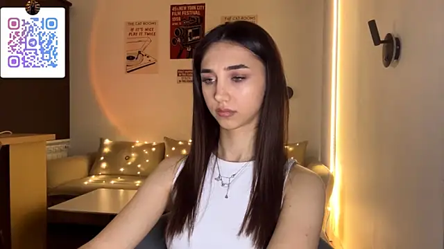 LinaMour's cam snapshot