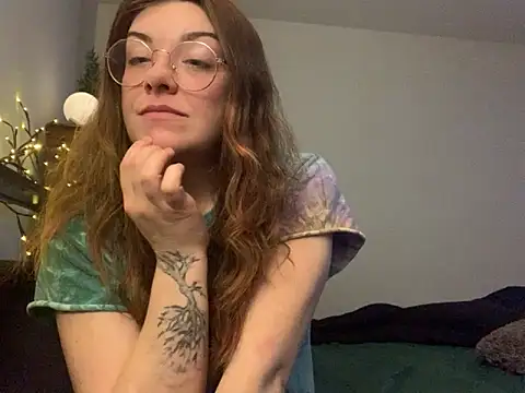 Intothewoodswego's cam snapshot