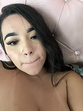 SofiaWildee live sex cam