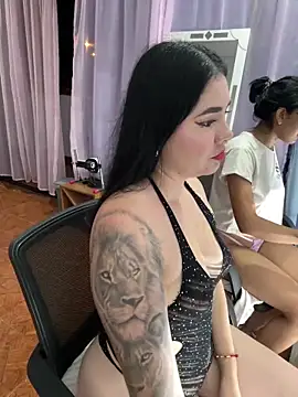 Roxy_rousse01's cam snapshot