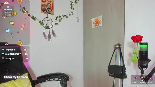 LoolitaBeauty_ live sex cam